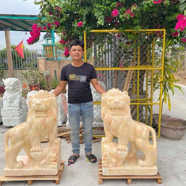Tượng Sư Tử để cổng bằng đá vàng cà rốt cao 1 mét (ST40)