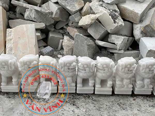 Tượng kỳ Lân quay đầu bằng đá trắng để mộ cao 30 cm (KL64)