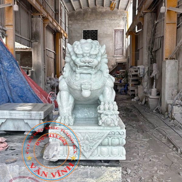 Tượng Kỳ Lân bằng đá cẩm thạch trắng xanh cao 80 cm (KL68)
