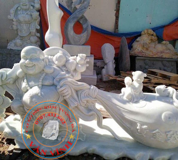 Tượng Phật Di Lặc kéo bao tiền đá cẩm thạch trắng nguyên khối cao 70 cm (DL02)